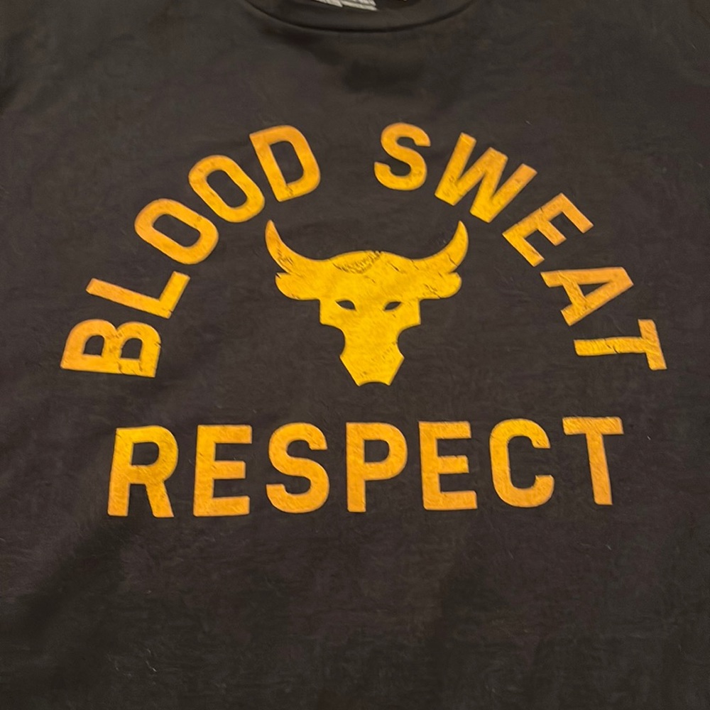 Mens XL Under Armour Shirt